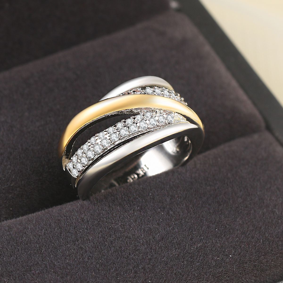 Women's Elegant Fashion Ring
