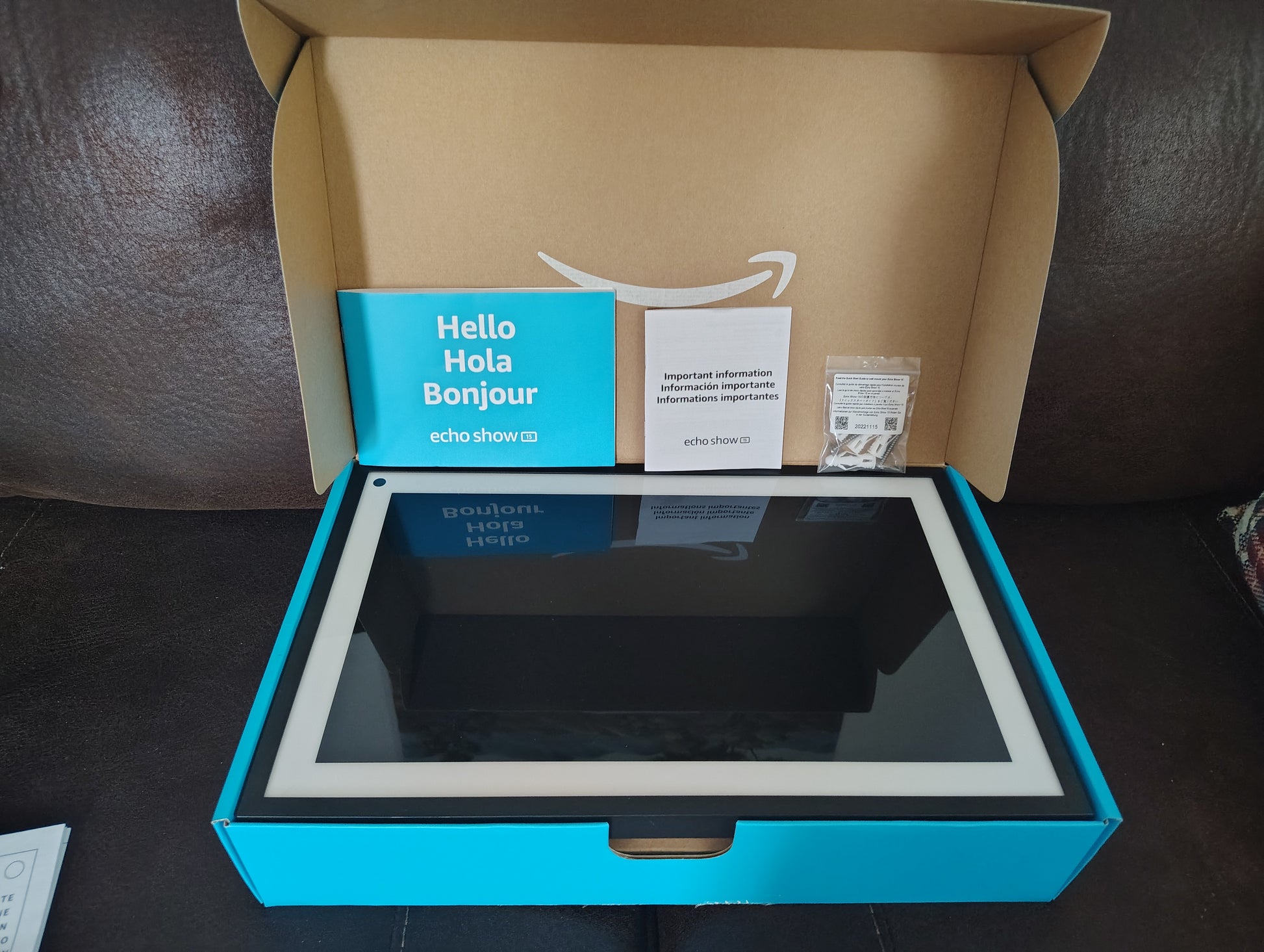 Amazon Echo Show 15 w/ Voice Remote Built-in Alexa & FireTV